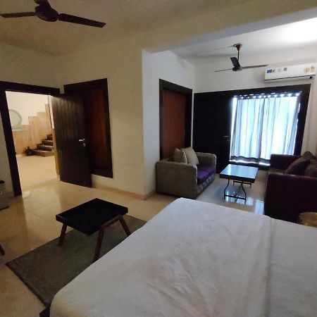 Aakritii Hotels Gurgáon Kültér fotó