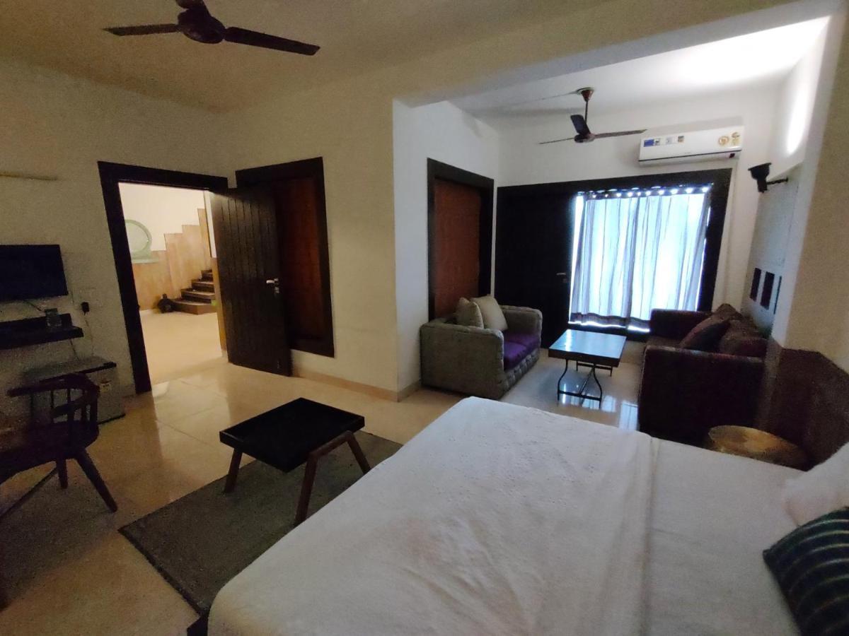 Aakritii Hotels Gurgáon Kültér fotó