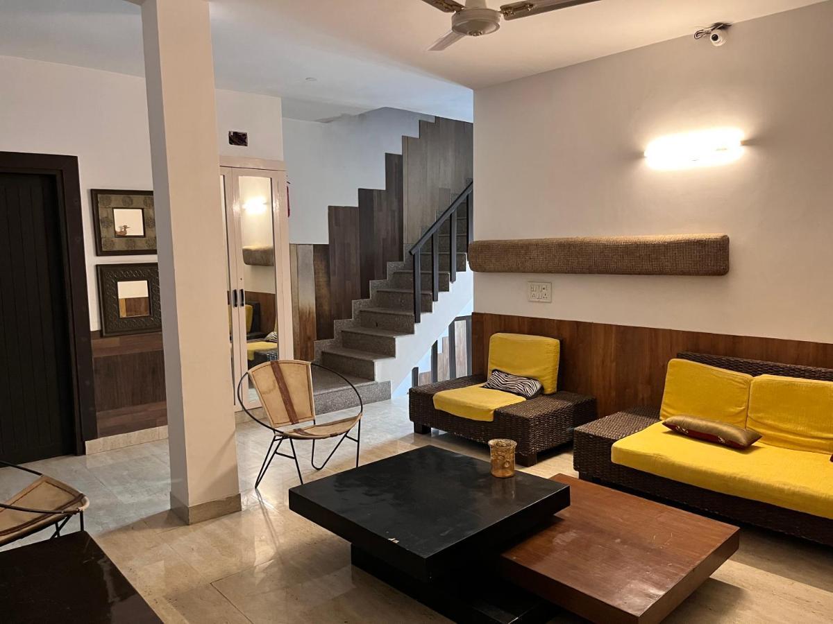 Aakritii Hotels Gurgáon Kültér fotó